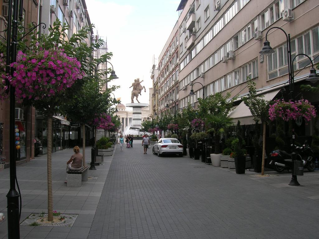 Hotel Square Escópia Exterior foto